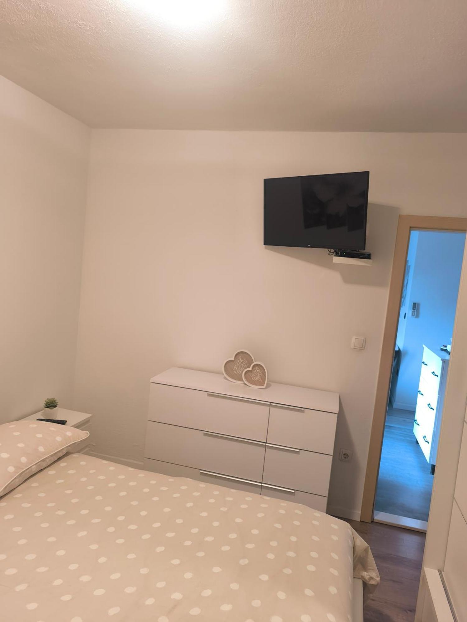 Apartman Rex Svinisce Ruang foto