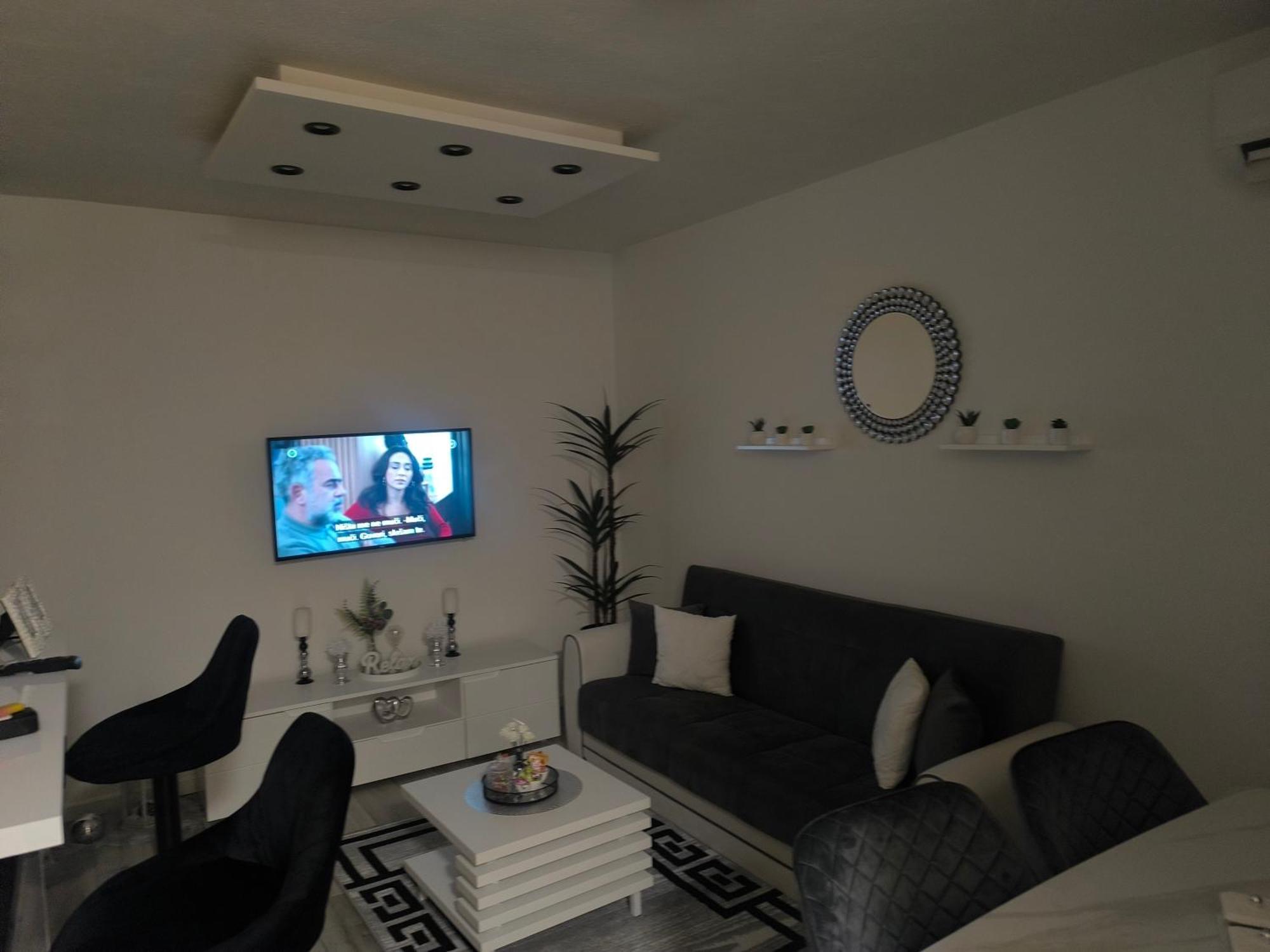 Apartman Rex Svinisce Bagian luar foto